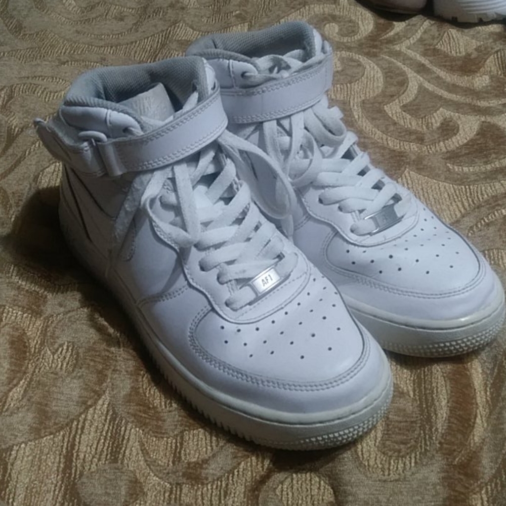 Nike mid air force 1